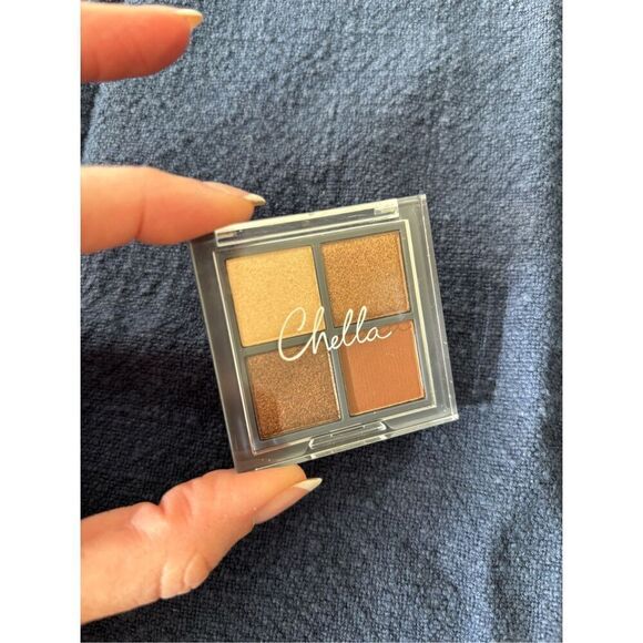 Brand New Chella Women's Hello Beautiful La Vie Neutral Mini Eyeshadow Palette - Picture 3 of 3